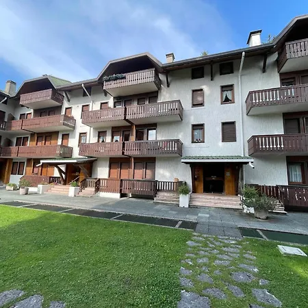 Per Famiglie In Centro Ad Con Posto Auto E Ampio Giardino Appartamento Asiago