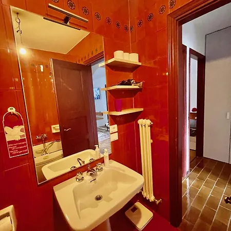Apartment Per Famiglie In Centro Ad Con Posto Auto E Ampio Giardino